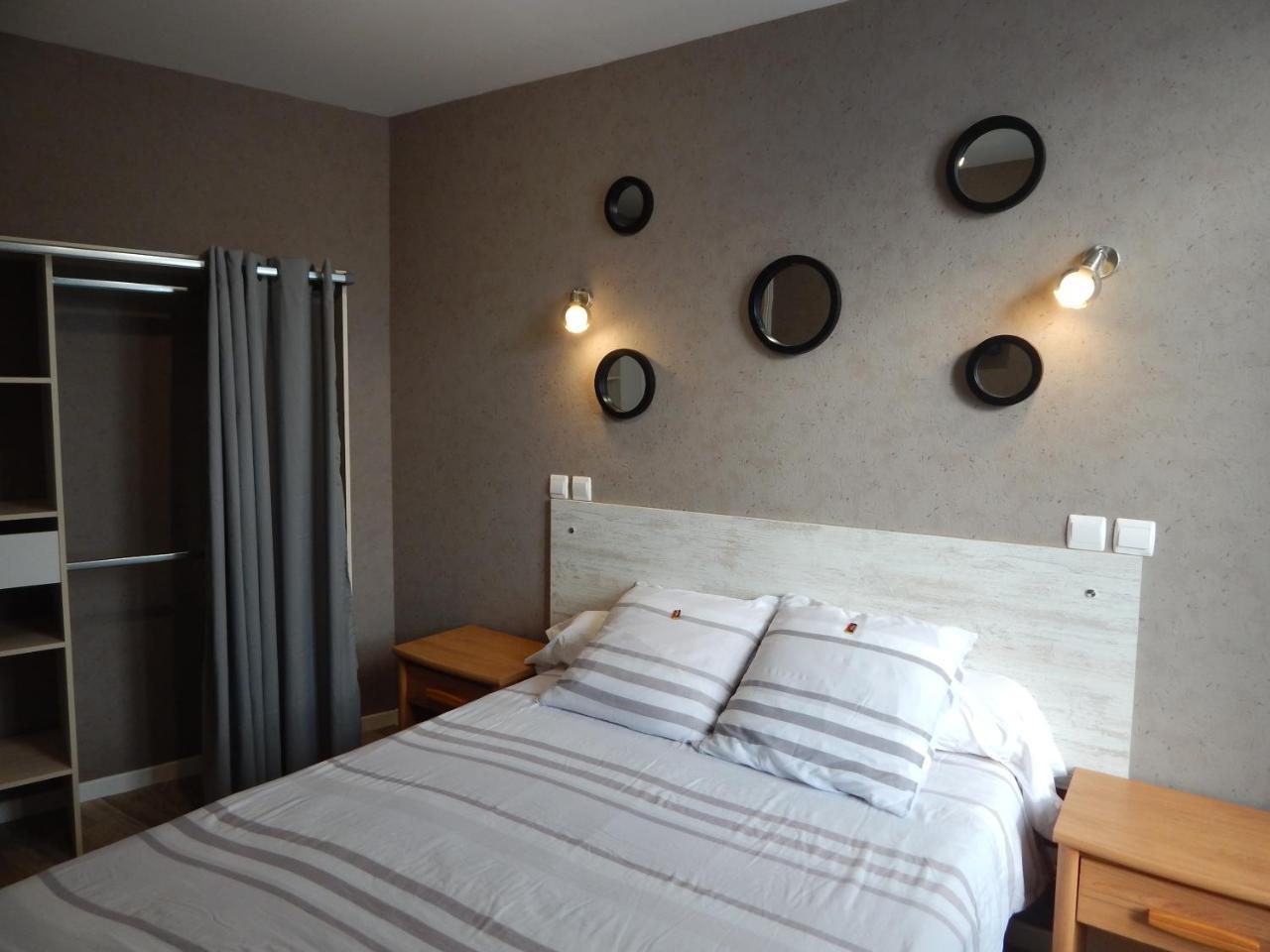 Le Lion D'Or Hotel Ouroux-en-Morvan Bagian luar foto